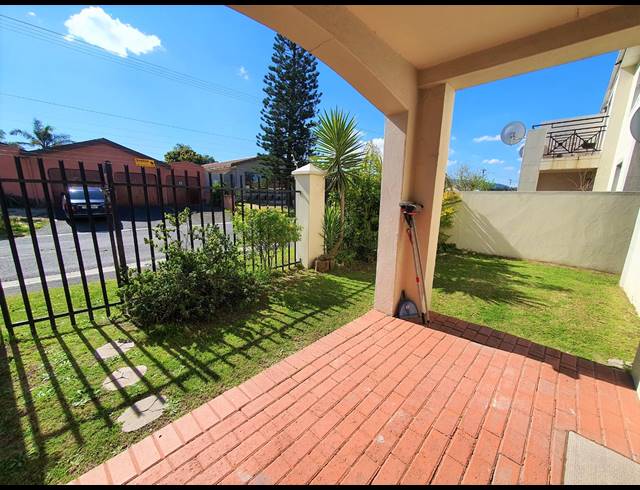 1 BEDROOM APARTMENT TO LET IN TOWNSEND ESTATE